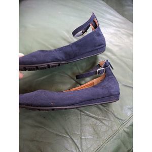 NWT American Rag Aeeva Suede Navy‎ flats size 6 M